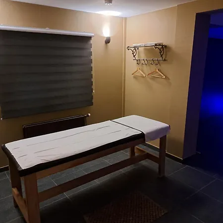 Et Wellness Des Champs-elysees Bed & Breakfast Ciney